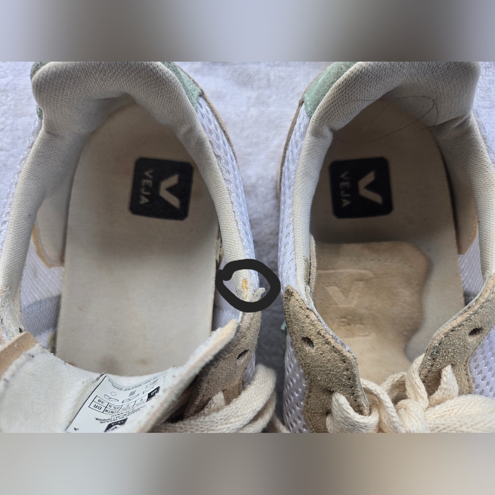 Veja Rio Branco White and Cream Sneakers - Picture 11 of 11